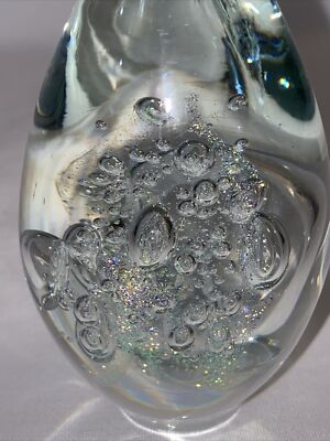 Robert Eickholt SIGNED 2000 EGG SHAPED GLASS PAPERWEIGHT VGC
