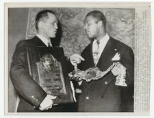 Tony Zale & Sugar Ray Robinson Holding Boxing Writers Awards Press Photo 1947