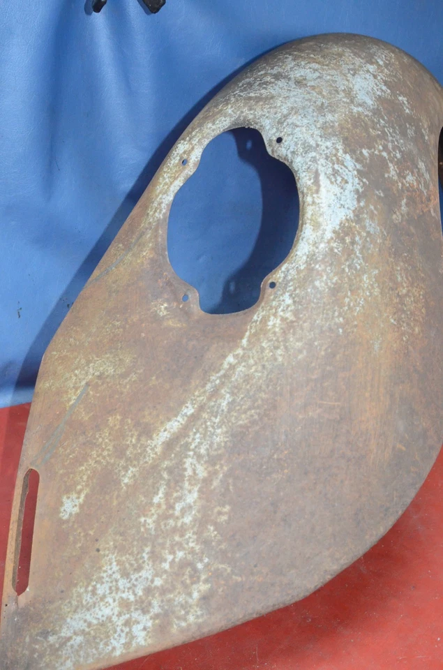 Guardabarros trasero derecho Volkswagen VW Super Beetle 1973 original OEM lado del pasajero Foto 2 de 4