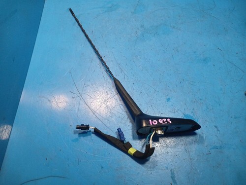 Holden Commodore Vf Antenna - Picture 2 of 7