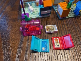 LEGO Harry Potter 4723 Diagon Alley Shops 100% Complete w/ Box & Instructions