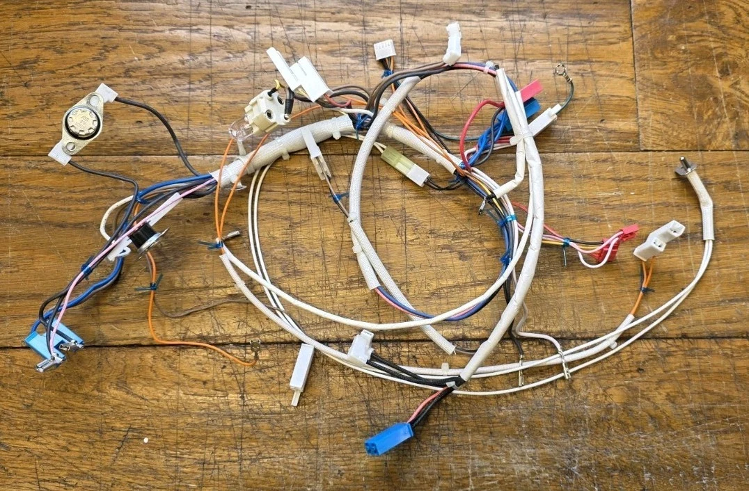 Samsung MC32DB7746KCE3 32L Microwave / Wiring Harness Only