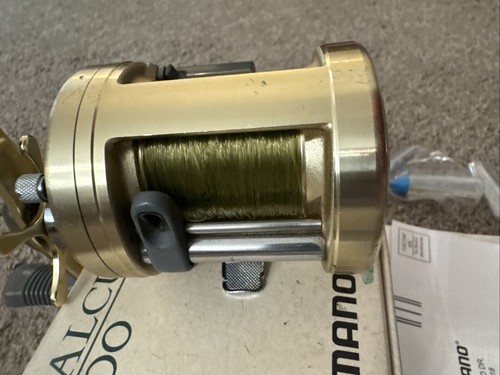 Shimano Calcutta 400 Baitcasting Reel - Picture 9 of 13