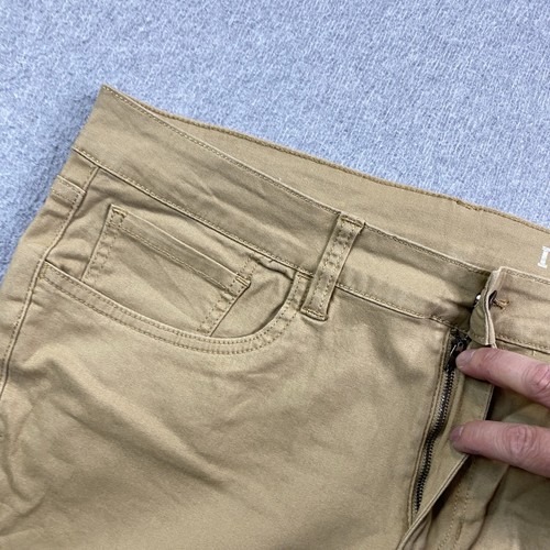 IZOD Jean Shorts Womens 34 Slim Fit Beige Denim Stretch Bermuda Preppy Ladies - Picture 10 of 16
