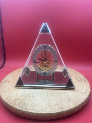 VINTAGE SEIKO SKELETON BRASS LUCITE PYRAMID CLOCK WORKING - Picture 2 of 12