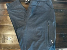 Vuori Men's Medium Ink (navy) Sunday Performance Jogger EUC MRSP $98