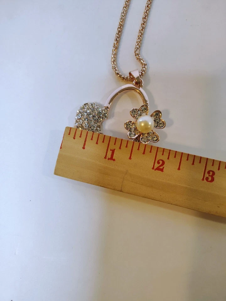 Betsey Johnson Cristales Blancos en un Corazón Colgante con Collar Dorado ¡Nueva Belleza! Foto 2 de 3