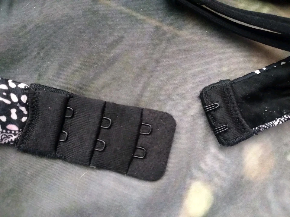 Victoria's Secret Bra 36B Very Sexy Push Up Black Paisley Pink Lace VS Bra - Image 3 of 4