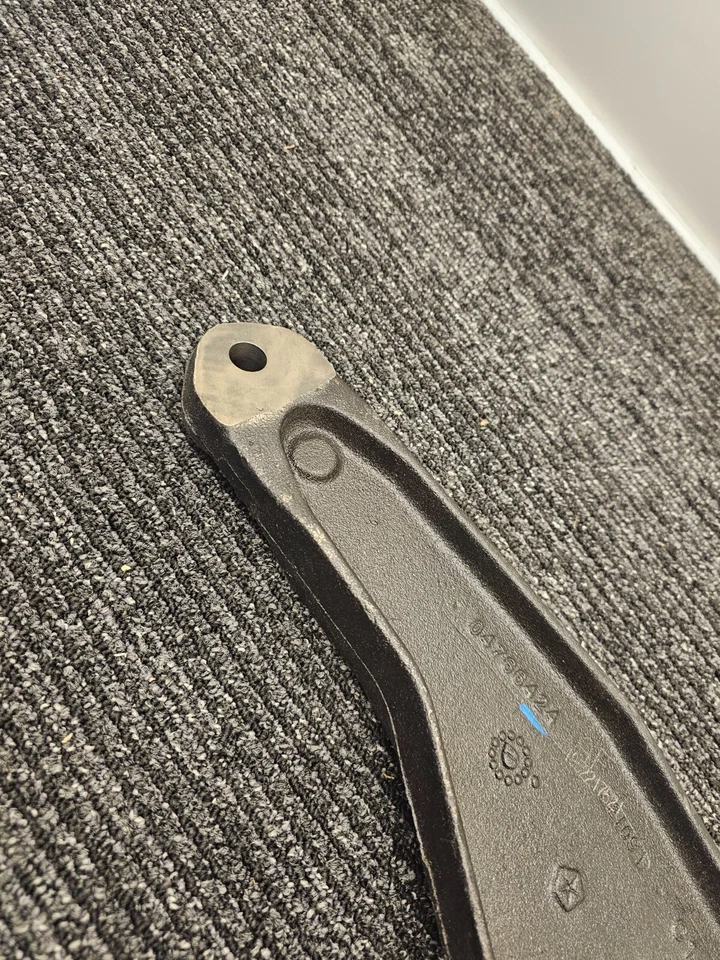 Conjunto de brazo de control de suspensión Chrysler 04766424 para Dodge Journey Mopar Foto 4 de 4