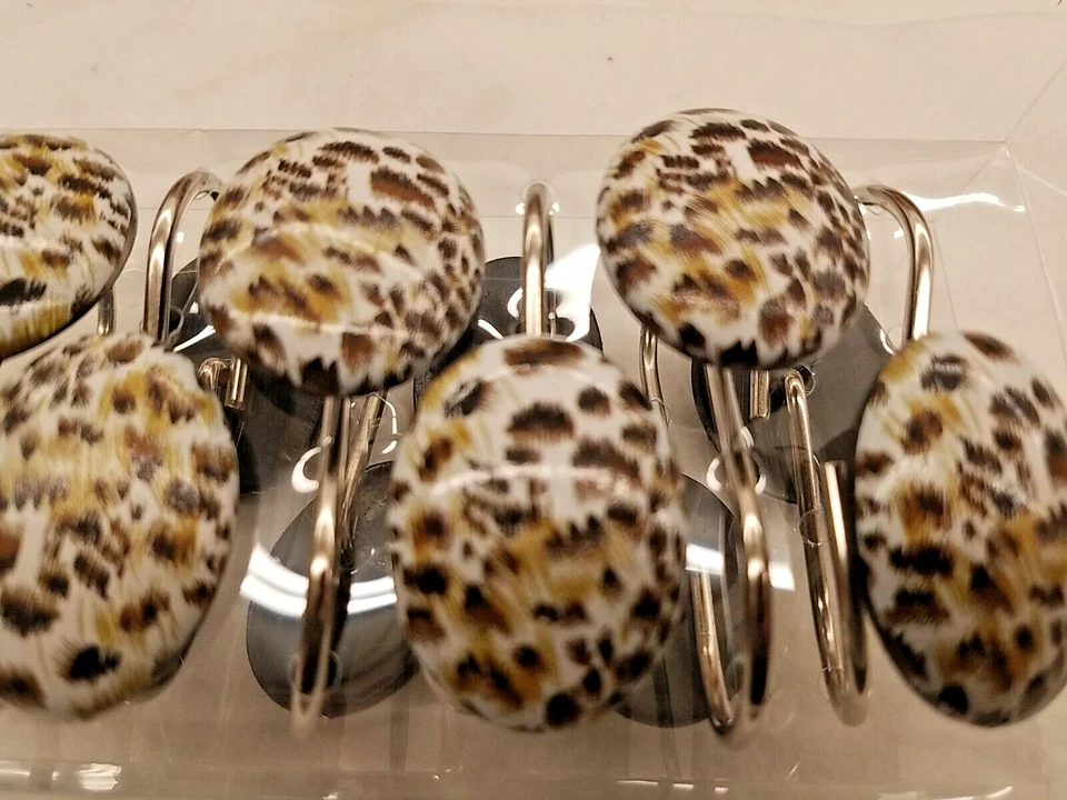 Juego de 12 ganchos para cortina de ducha de resina blanca y marrón guepardo animal vida silvestre Foto 4 de 4