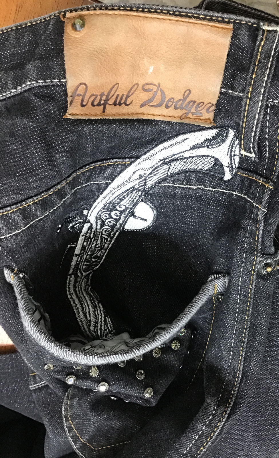 Artful Dodger Men’s Dark Wash Denim Jean Crystal Pockets Embroidered Size 32 image 9