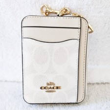 NWT Coach Zip Card Case In Signature Canvas White Chalk CW883