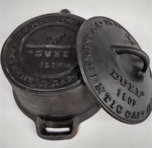 Vintage Wagner Ware Sidney-O Cast Iron John Wayne “Duke” 1894 Saucepan w/ Lid