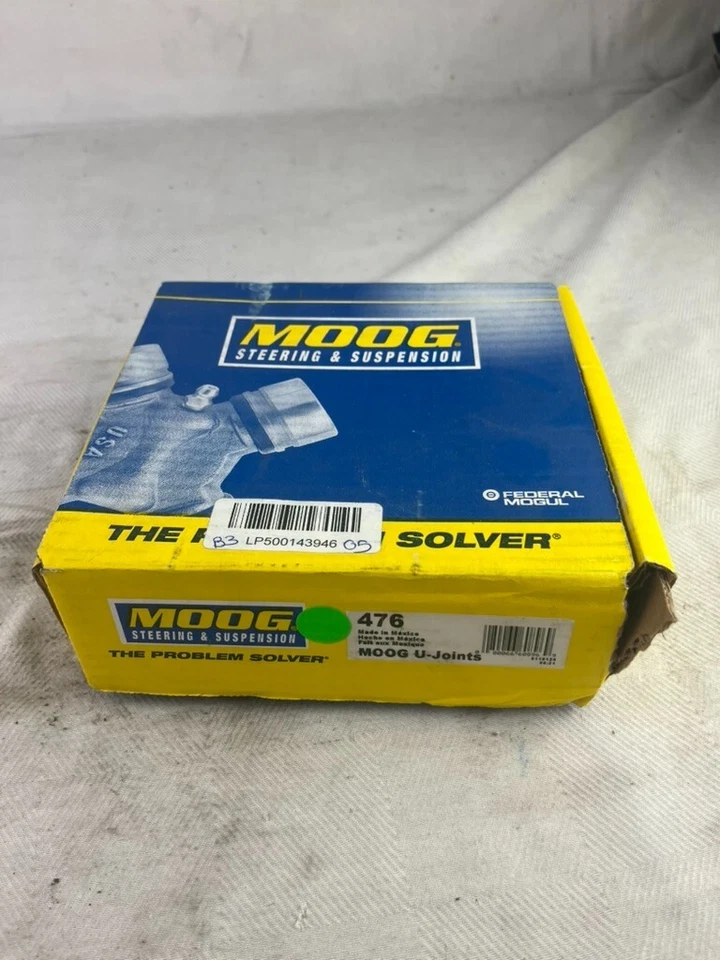 Universal Joint Moog 476 fits; Chevy and GMC 1990-2002 - Image 2 of 4