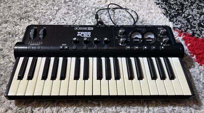Line 6 TonePort KB 37 - Audio-Interface und Controller-Keyboard