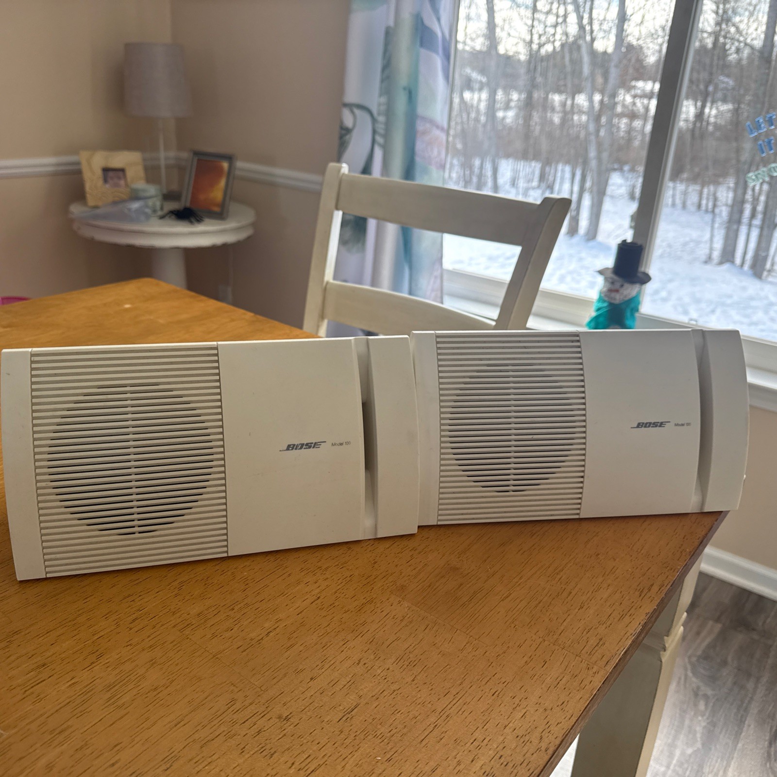 BOSE  Model 100 Surround Speakers White 1 Pair Indoor/outdoo