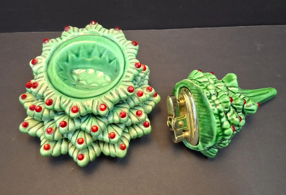 De Colección Lefton Japón Árbol de Navidad Apilado Cenicero Encendedor Rojo Estrás Juego de 5 Piezas Foto 3 de 4