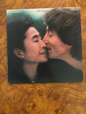 1983 JOHN LENNON - YOKO ONO ''Milk & Honey'' Gatefold, Beatles Near Mint (5)
