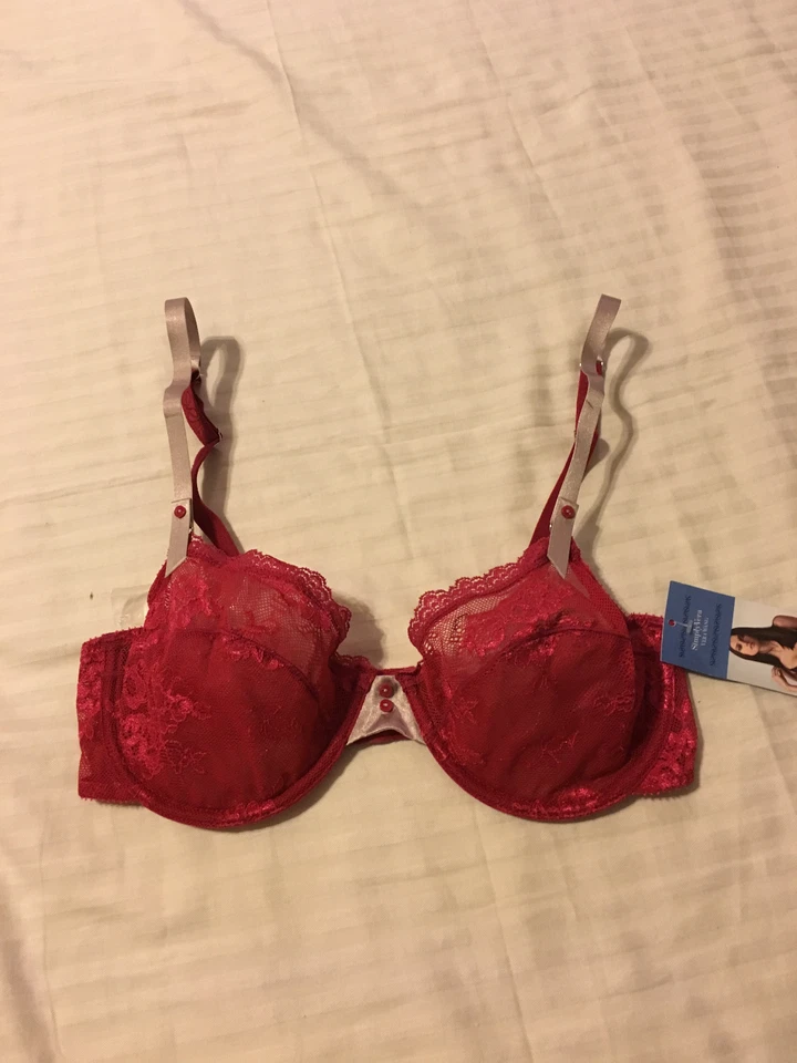 Colección Vera Wang Platinum: Sujetador Demi exclusivo, Ajustable Correas y ganchos traseros Foto 3 de 4