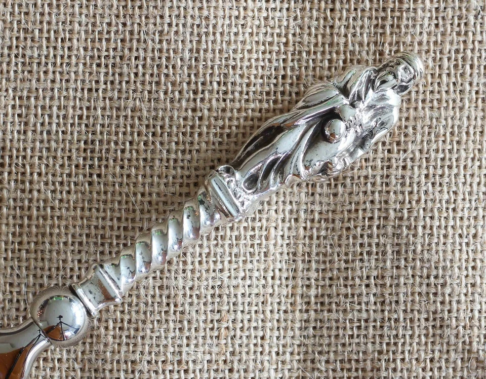 Beautiful Apostle Figured Continental Silver Handled Razor Gillette Mach III - Image 2 of 4