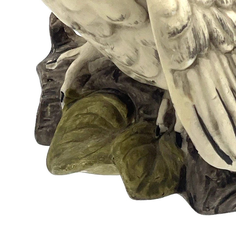 UCTCI Япония Белая Рогатая Сова Фигурка на Ветке Неглазурованный Фарфор с Наклейкой - Изображение 3 из 4