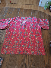 Large UA Scrubs Christmas Holiday Short Sleeve VNeck Scrub Top Shirt Pockets