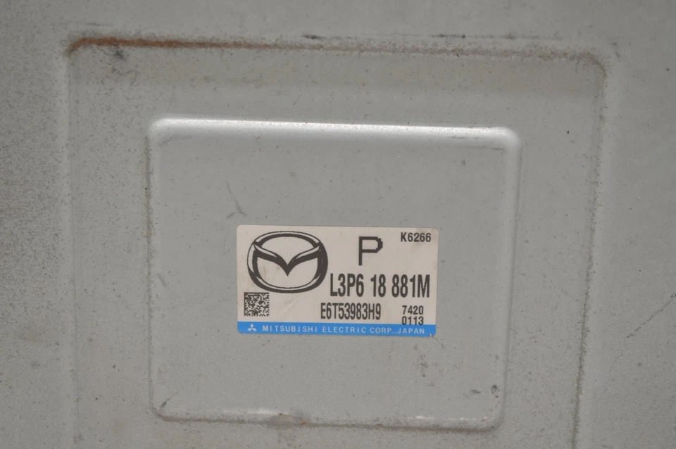 Unidad de módulo de control del motor Mazda 5 2006 2007 2,3 L L3P618881M Ecm L69 019 Foto 3 de 4