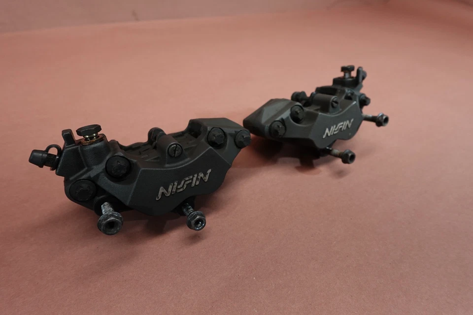 Pinza de freno delantera derecha izquierda honda cb900 cb 900 2002-2007 Foto 2 de 4