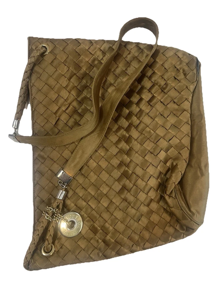 Bolso Hobo Bottega Veneta Bronce Tejido Satén Boho Bolso de Mano Dorado Logo Herrajes Dije Foto 2 de 4