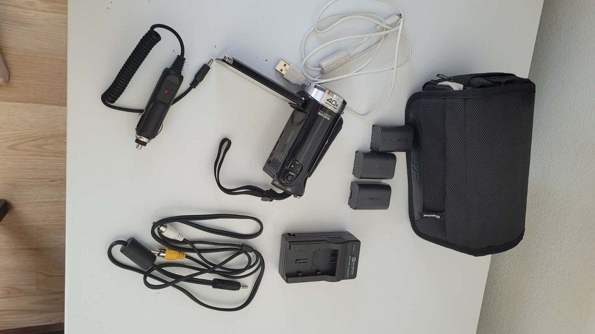 JVC Everio GZ-E150-B ブラック　付属品完備 JVCケンウッド Everio エブリオ ビデオカメラ FULL HD 光学60倍 GZ