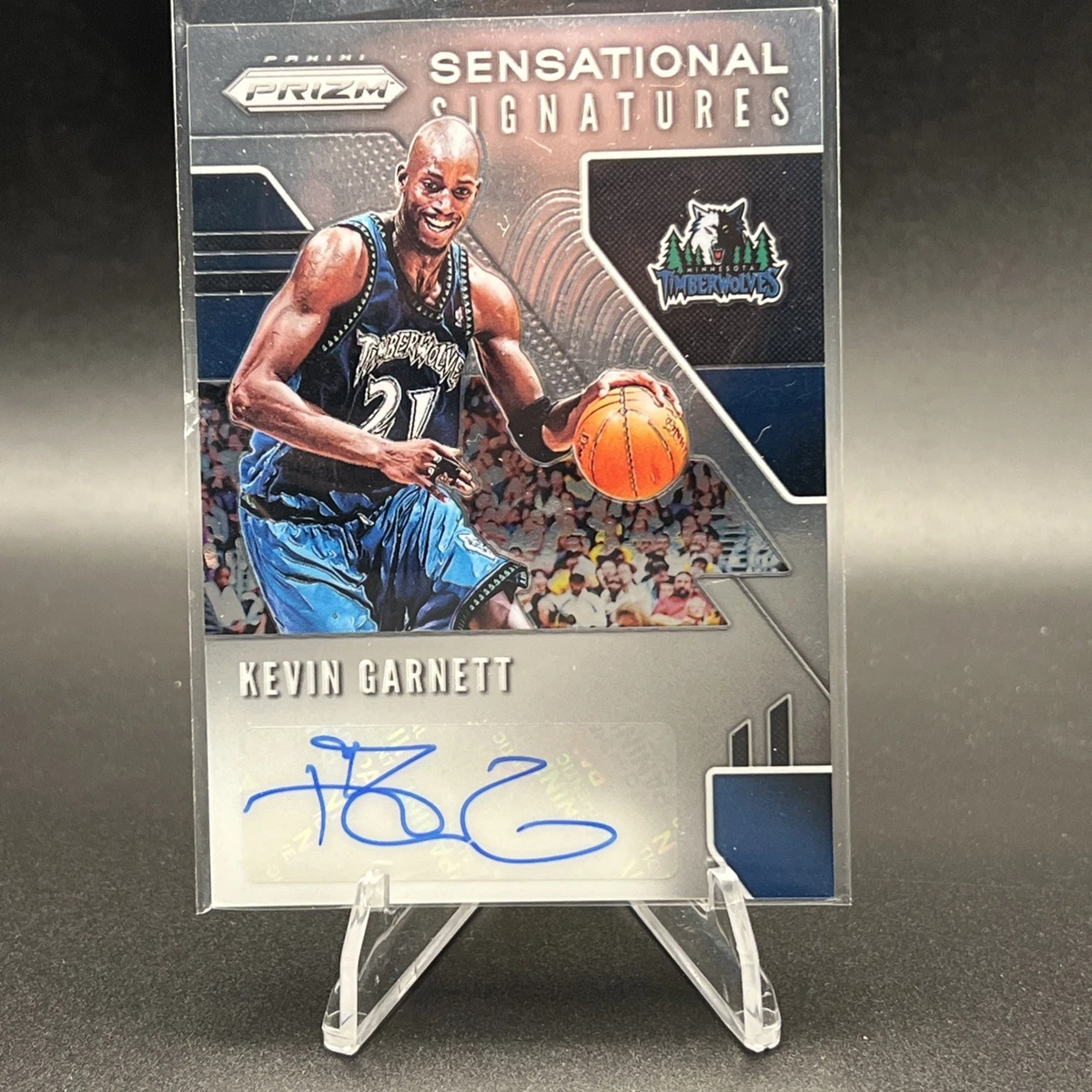 Kevin Garnett Basketball Autographed Sports Trading Cards