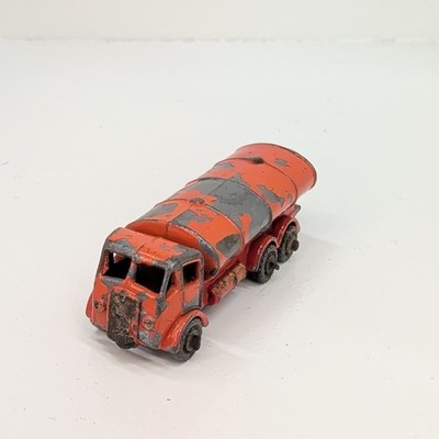 Vintage 1955 Moko Lesney Matchbox No. 11 Orange Road Tanker Esso