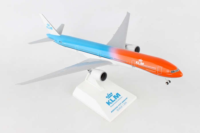SKYMARKS 1/200 KLM B777-300ER ORANGE PRIDE (SNAP-FIT MODEL) SKR972