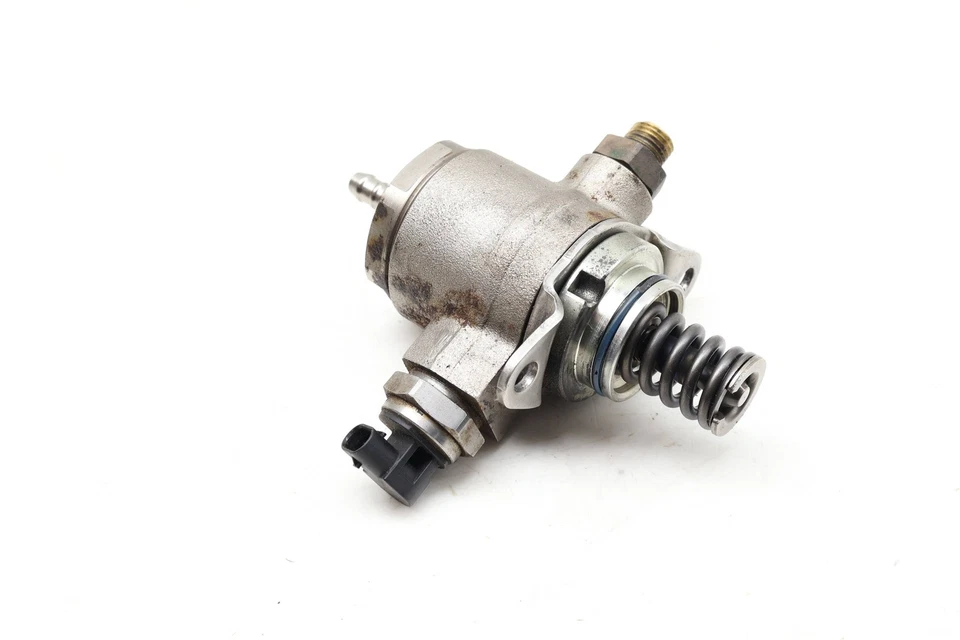 AUDI Q5 8R 2010-2014 2,0 L - BOMBA DE COMBUSTIBLE DE ALTA PRESIÓN / HPFP 06J127025G Foto 2 de 4