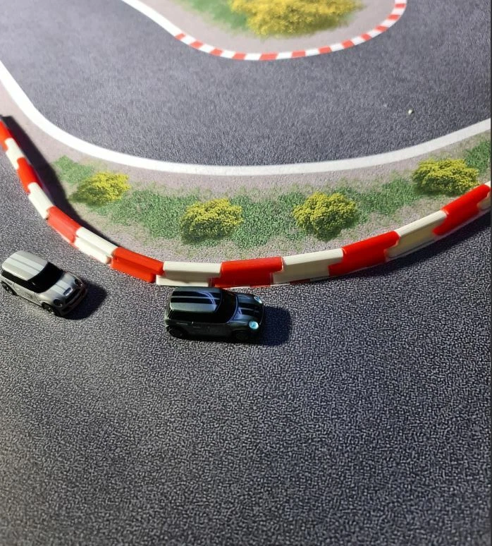 Streckenbegrenzung Leitblanke  für Turbo Racing 20er Set Weiss-Rot  1:76