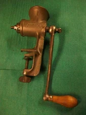 VINTAGE UNIVERSAL NO.1 MEAT GRINDER TABLE TOP MOUNT