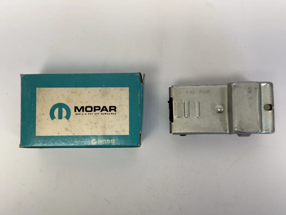 Dodge Charger 1967 interruptor de faros 2809053 nuevo de stock Foto 3 de 4