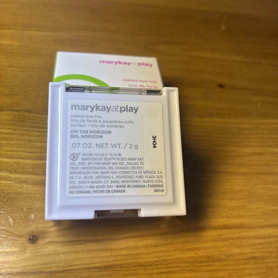 NIB Mary Kay At Play Baked Eye Shadow Trio On The Horizon 062143 - Image 2 of 2