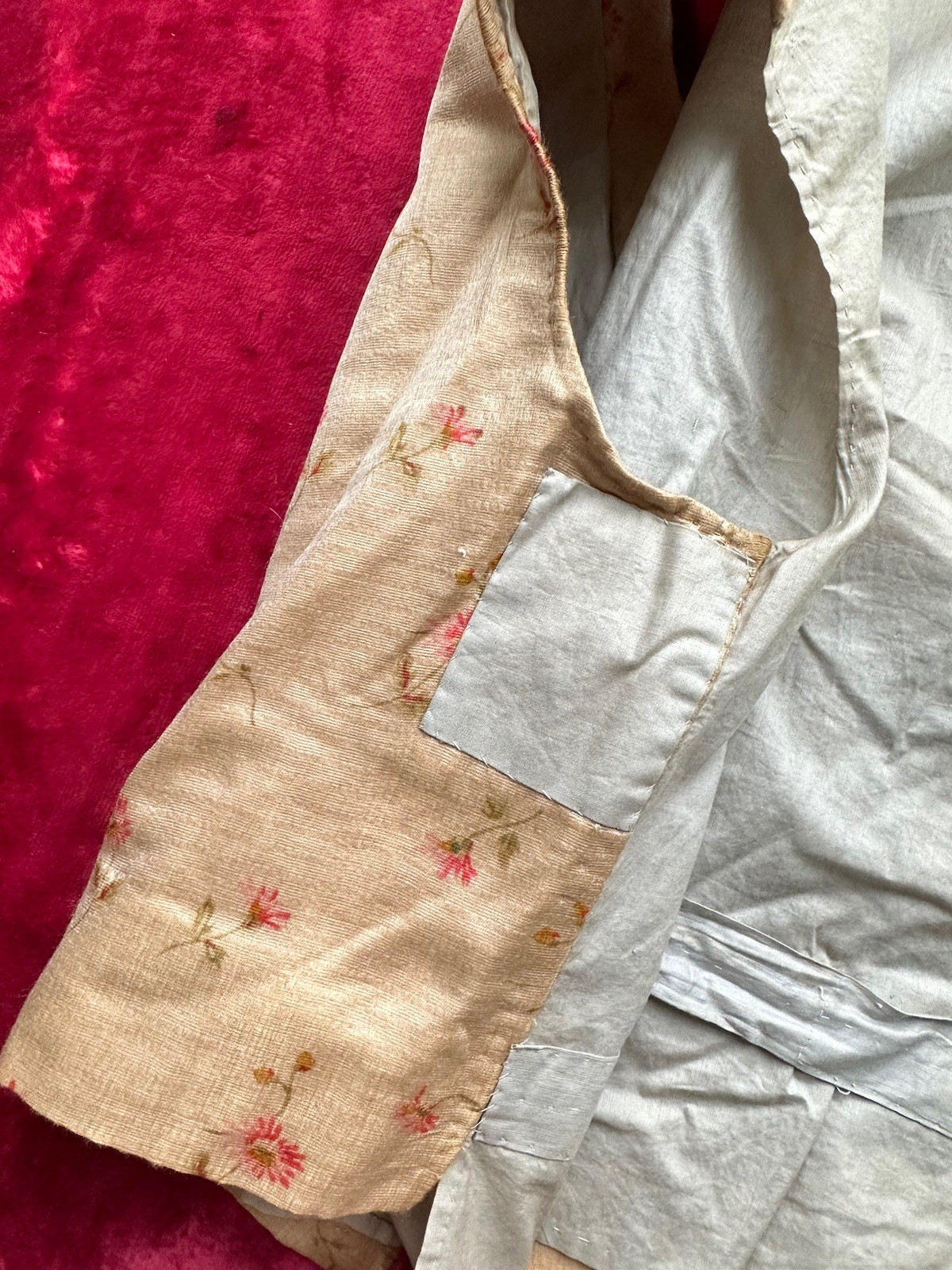 Antique children's clothing vest play costume silk small flowers
