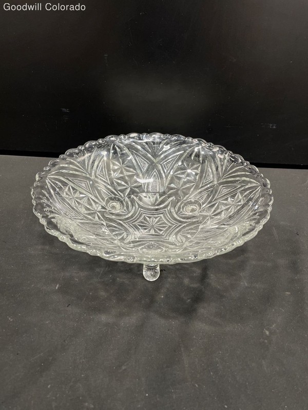 Glass Bowl Clear Pressed Patterned Three Footed Serving Dish Decorative Tablewar