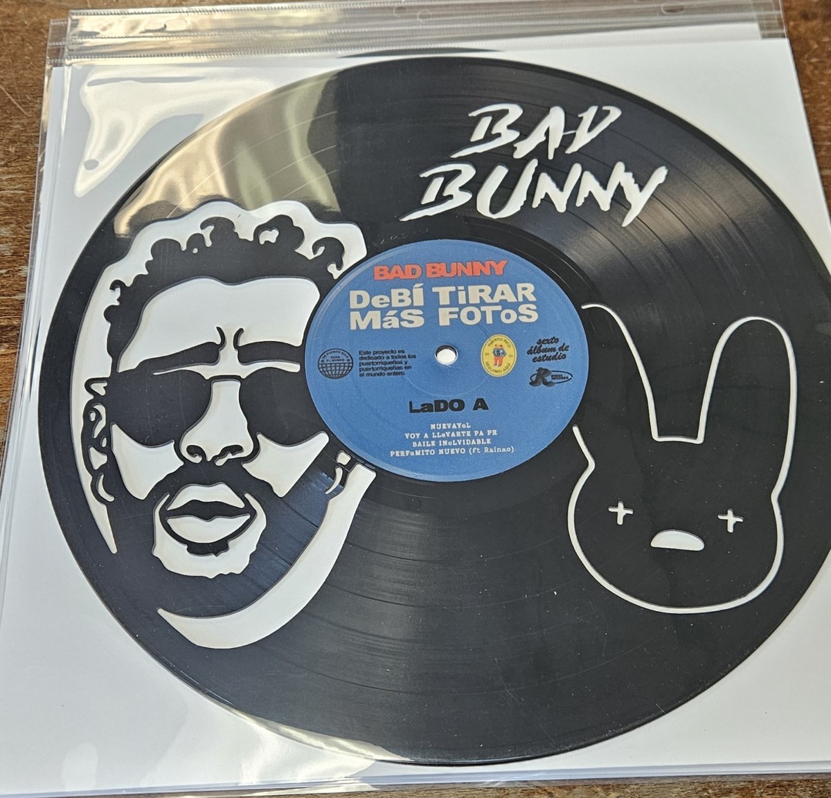 レコード バッド・バニー「Debi Tirar Mas Fotos」〈2LPレコード〉
