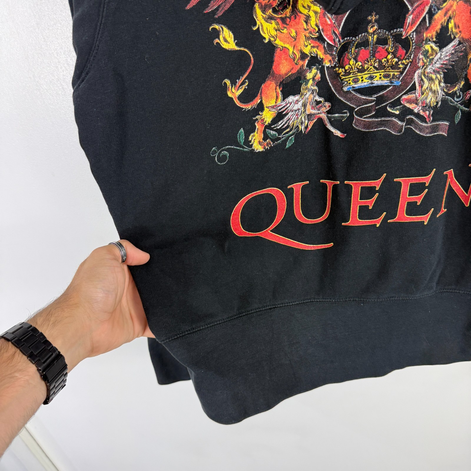Women's Queen Official Merchandise Black Crest Graphic Size XL Full Zip Hoodie image 3