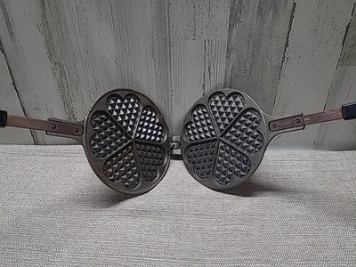 Vintage Jotul NR 6 Cast Iron Pizzelle Heart Waffle Maker Norway
