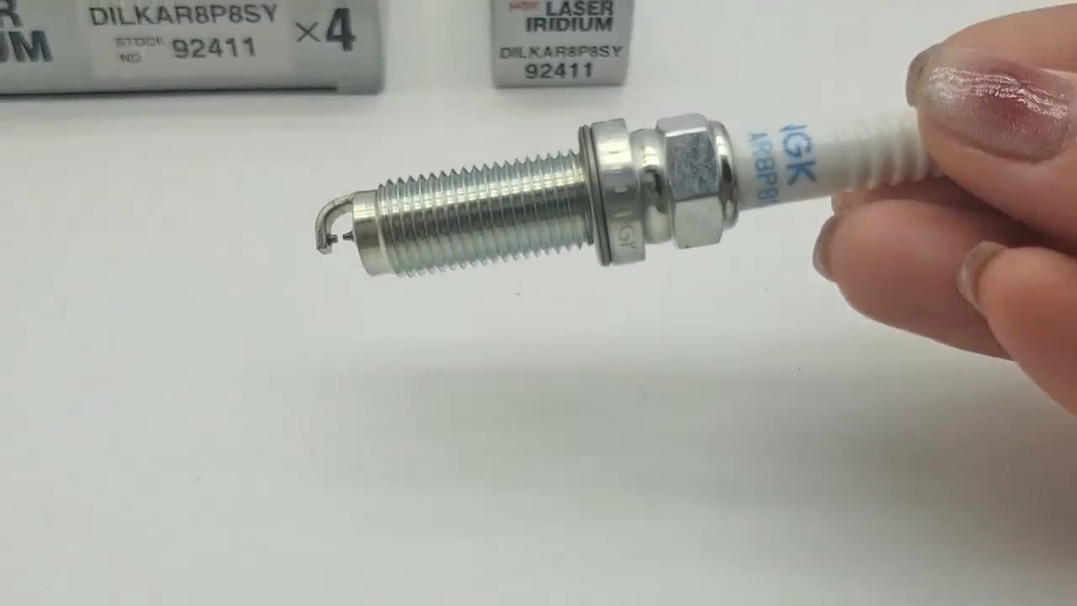 4Pcs NGK DILKAR8P8SY 92411 Iridium Platinum Spark Plug For Honda
