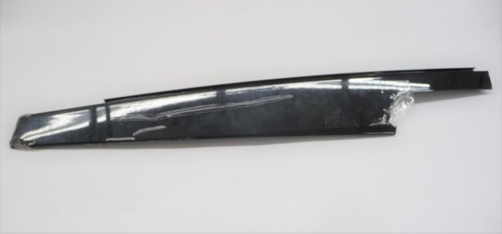 2009-2019 Rolls Royce Ghost Front Right Door Cover, Column B 51357200312 OEM A1