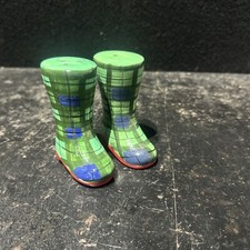 Vintage Salt And Pepper Pots Welly Boots    Ref Bk