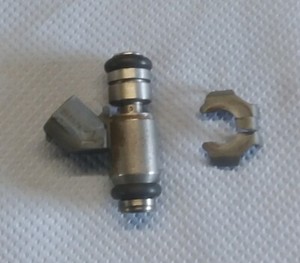 VW Golf IV 1.6 Einspritzdüse Einspritzventil  036031T