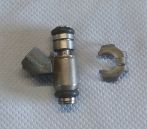 VW Golf IV 1.6 Einspritzdüse Einspritzventil  036031T