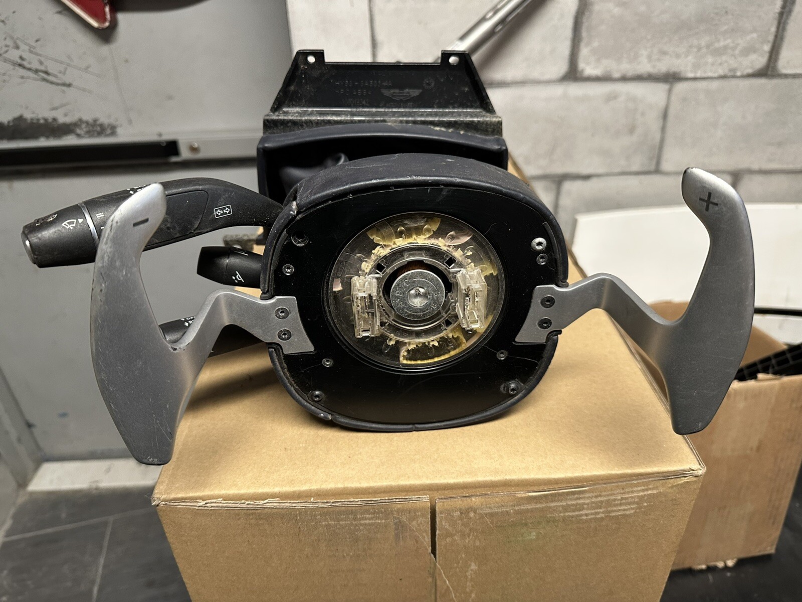 2018 Aston Martin DB 11 steering column