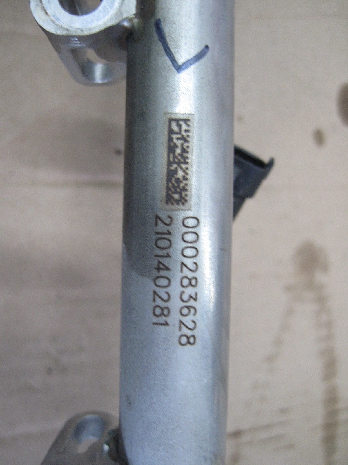 Maserati Ghibli 2015 RIGHT Fuel rail